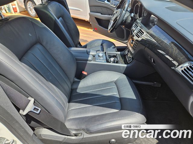Mercedes-Benz CLS-Class 2012 — photo 12