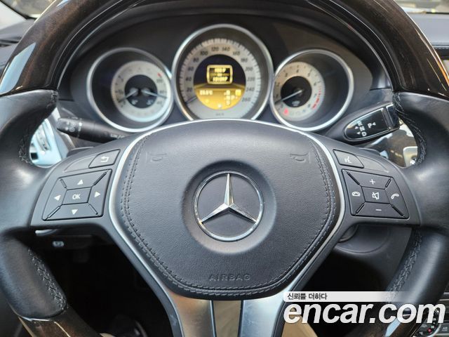 Mercedes-Benz CLS-Class 2012 — photo 15