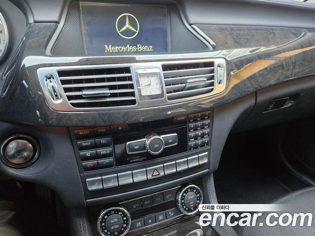 Mercedes-Benz CLS-Class 2012 — photo 18