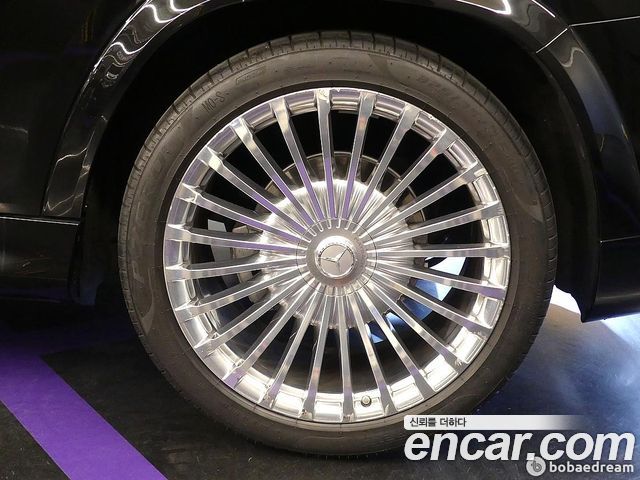 Mercedes-Benz GLS-Class 2022 — photo 8