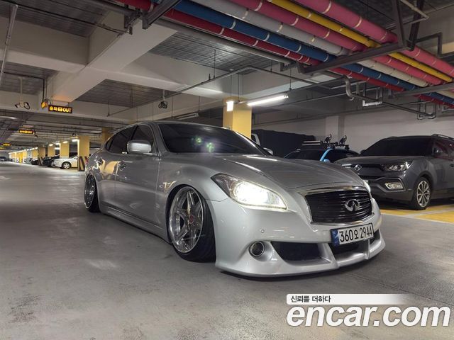 Infiniti M 2011 — photo 3