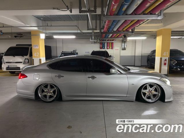 Infiniti M 2011 — photo 4