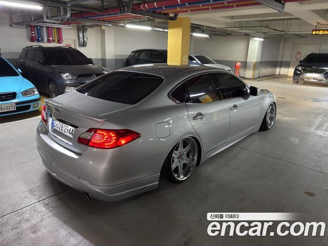 Infiniti M 2011 — photo 5