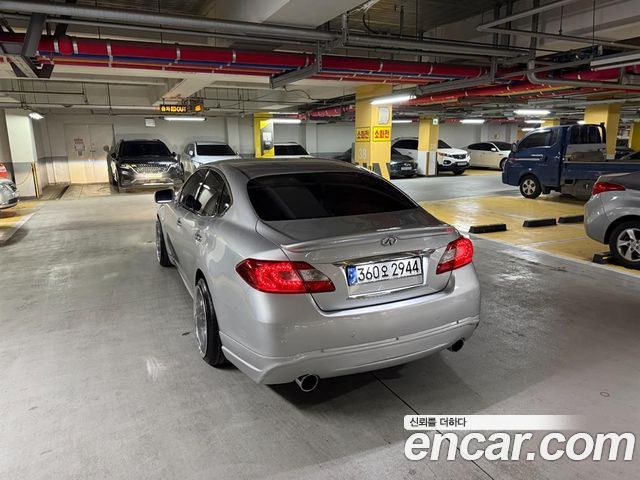 Infiniti M 2011 — photo 6
