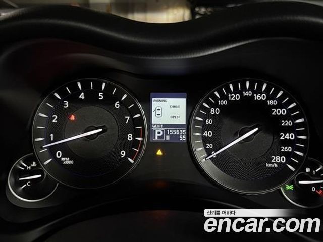 Infiniti M 2011 — photo 16