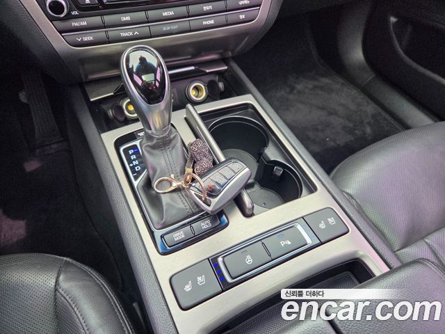 Hyundai Genesis 2016 — photo 9