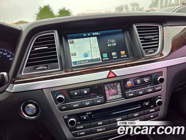 Hyundai Genesis 2016 — photo 14