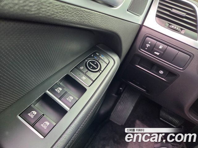 Hyundai Genesis 2016 — photo 16