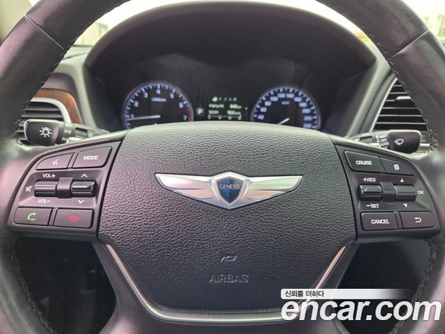 Hyundai Genesis 2016 — photo 17