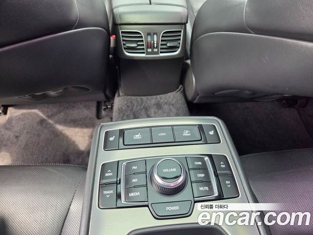 Hyundai Genesis 2016 — photo 20