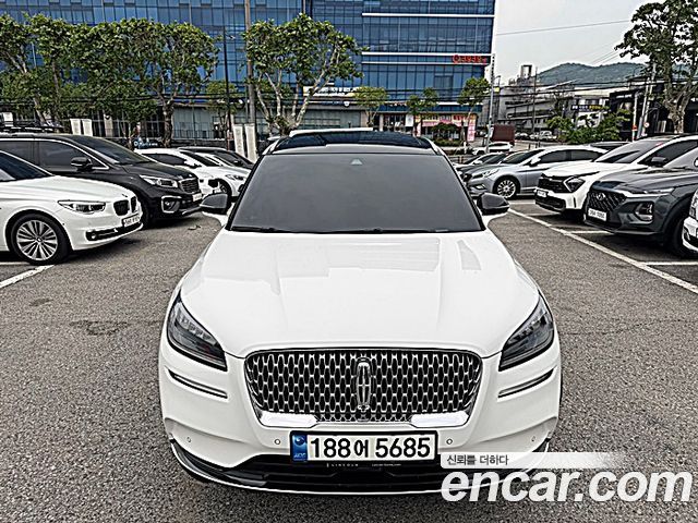 Lincoln Corsair 2022 — photo 3