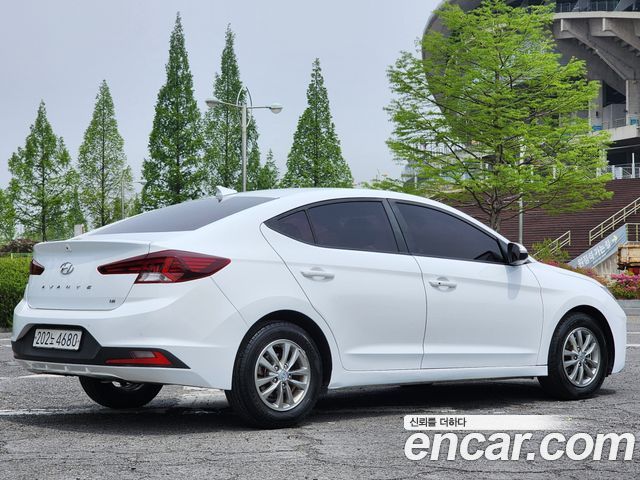 Hyundai AVANTE 2019 — photo 9