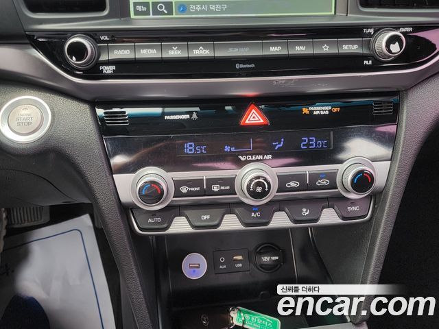 Hyundai AVANTE 2019 — photo 18