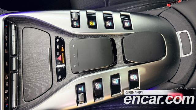 Mercedes-Benz AMG GT 2025 — photo 10
