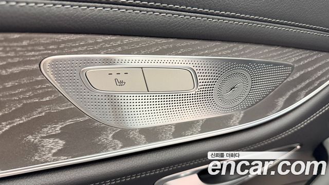 Mercedes-Benz AMG GT 2025 — photo 14