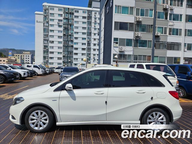Mercedes-Benz B-Class 2012 — photo 3