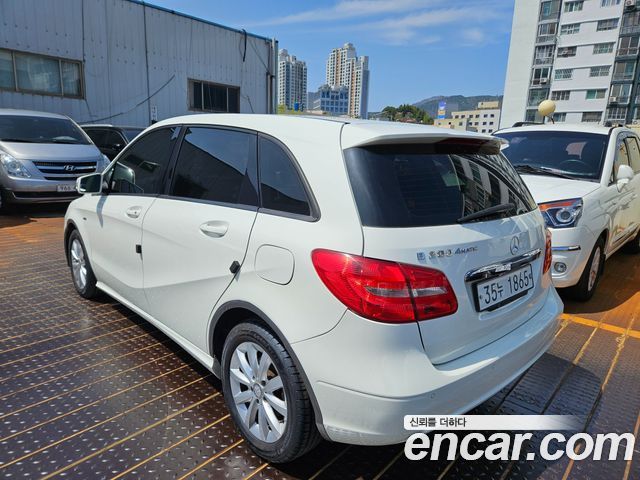 Mercedes-Benz B-Class 2012 — photo 4