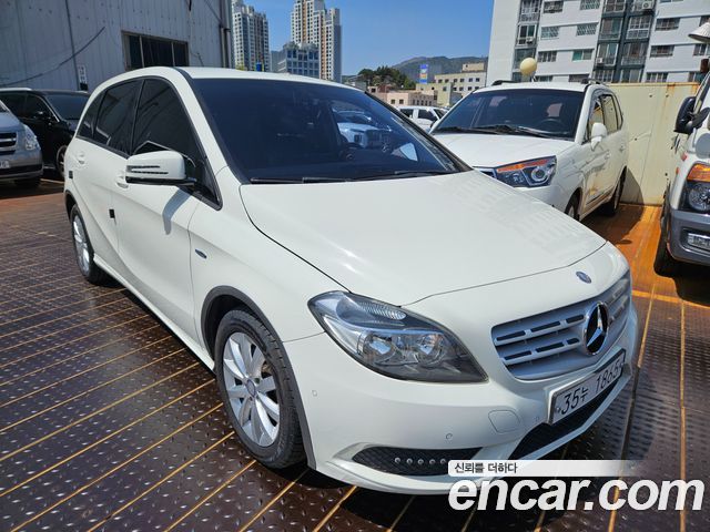 Mercedes-Benz B-Class 2012 — photo 8