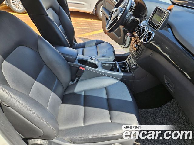 Mercedes-Benz B-Class 2012 — photo 13