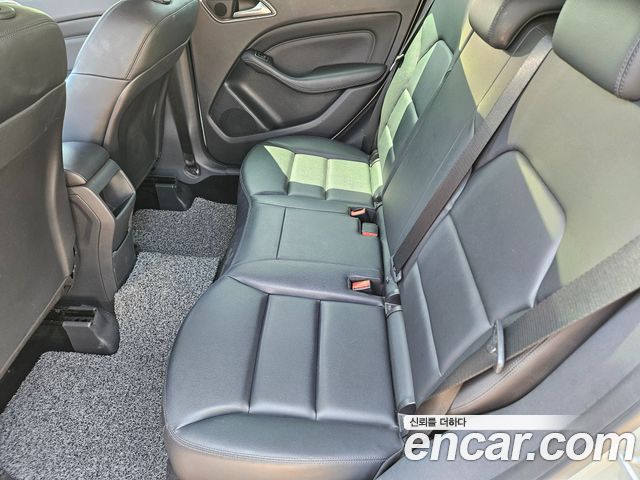 Mercedes-Benz B-Class 2012 — photo 15
