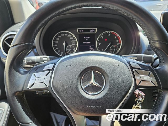 Mercedes-Benz B-Class 2012 — photo 17