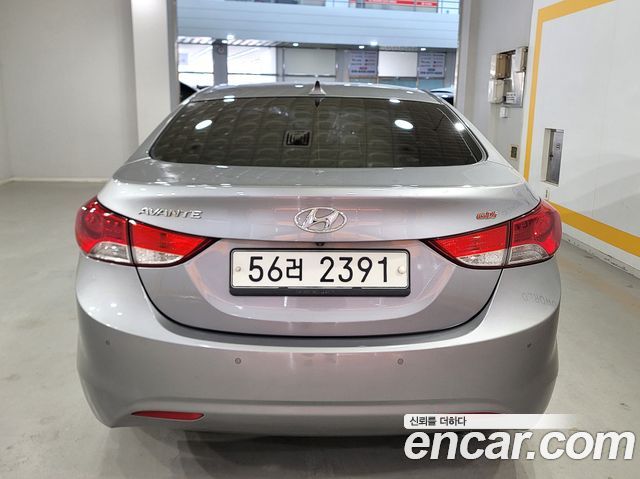 Hyundai AVANTE 2013 — photo 3
