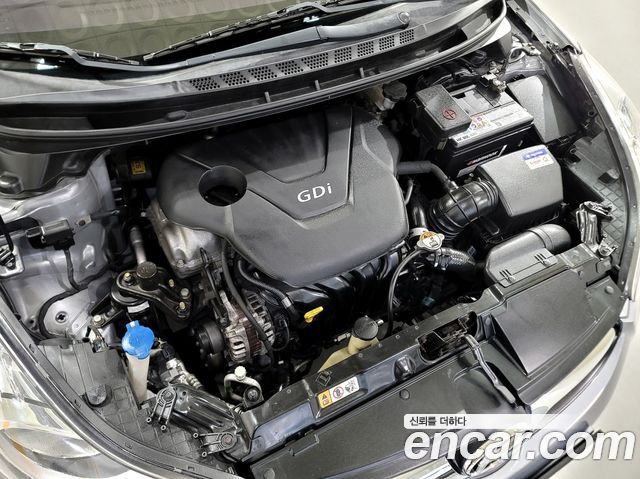 Hyundai AVANTE 2013 — photo 7