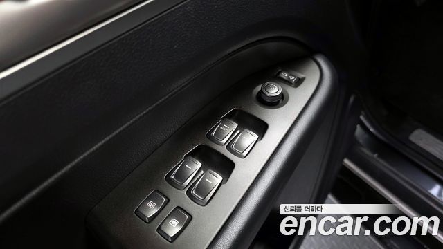 KG Mobility Rexton 2019 — photo 28