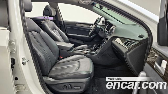 Hyundai Sonata 2015 — photo 17