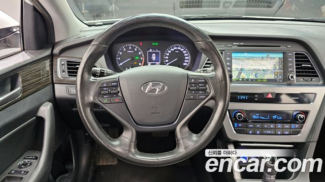 Hyundai Sonata 2015 — photo 19