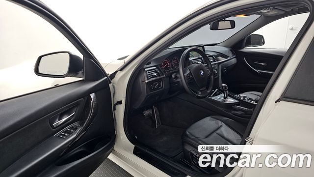BMW 3-Series 2015 — photo 10