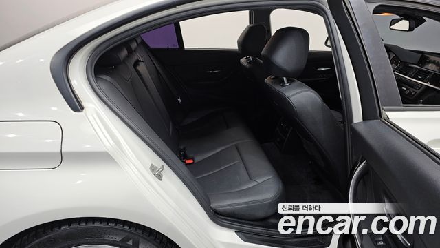 BMW 3-Series 2015 — photo 11