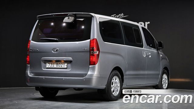 Hyundai Starex 2016 — photo 2