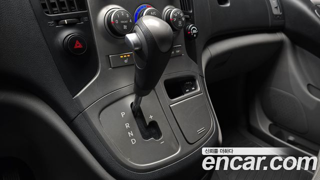 Hyundai Starex 2016 — photo 9