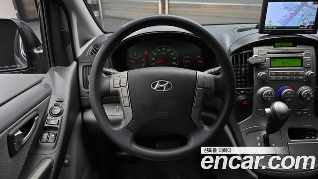 Hyundai Starex 2016 — photo 12