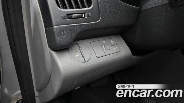 Hyundai Starex 2016 — photo 16