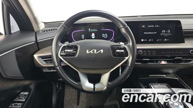 Kia K8 2022 — photo 13