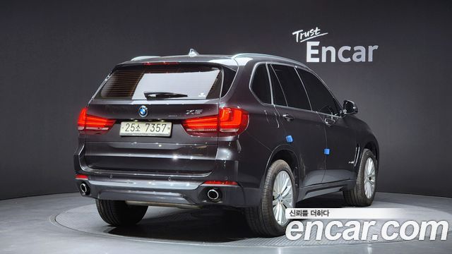 BMW X5 2017 — photo 2