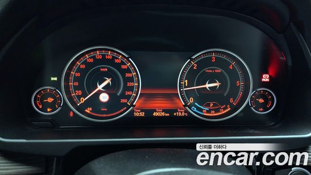 BMW X5 2017 — photo 8
