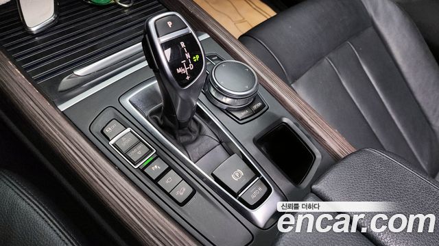 BMW X5 2017 — photo 9