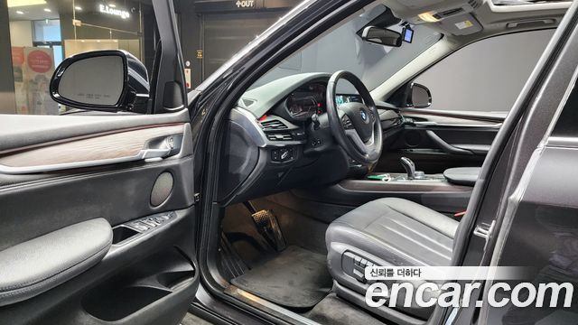 BMW X5 2017 — photo 10