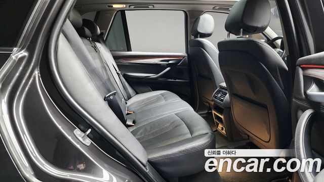 BMW X5 2017 — photo 11