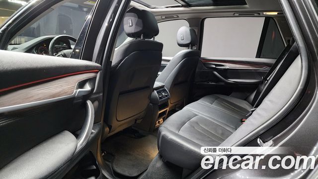 BMW X5 2017 — photo 12