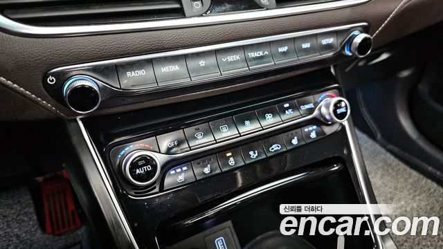 Hyundai Grandeur 2018 — photo 26