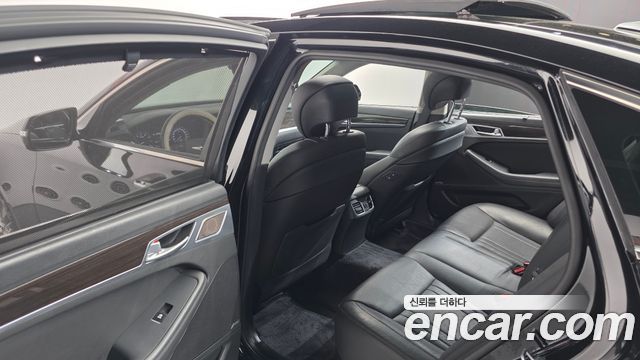 Genesis G80 2017 — photo 17