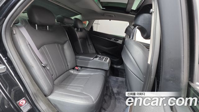 Genesis G80 2017 — photo 19