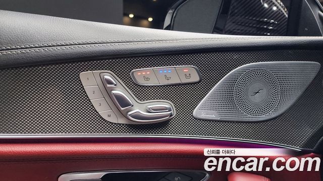 Mercedes-Benz CLS-Class 2020 — photo 17