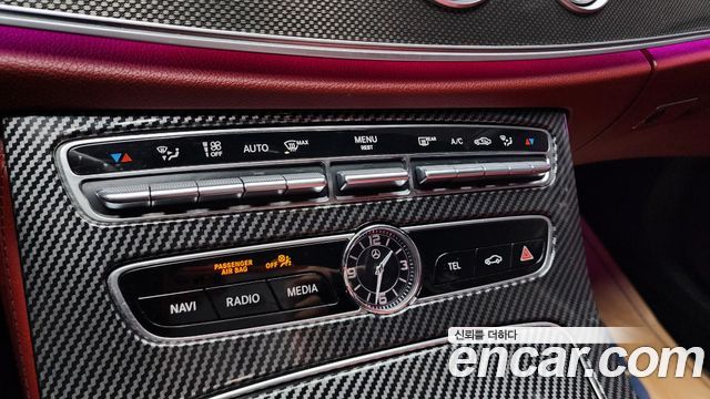 Mercedes-Benz CLS-Class 2020 — photo 18
