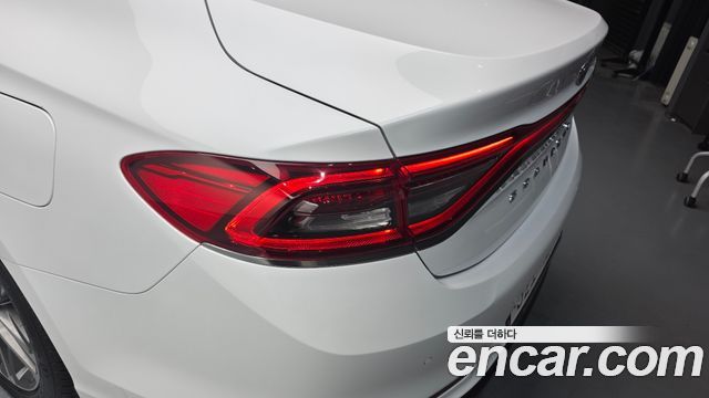 Hyundai Grandeur 2017 — photo 9