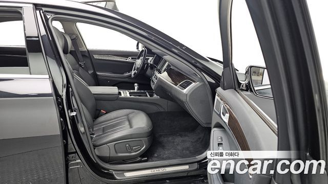 Genesis G80 2018 — photo 17